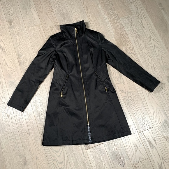 Via Spiga Jackets & Blazers - Via Spiga mid-thigh length windbreaker